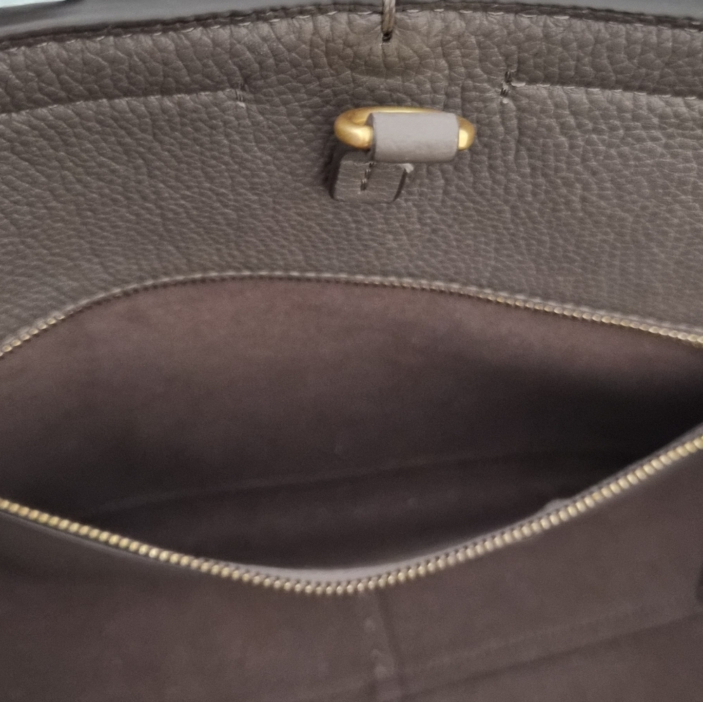 Tory Burch McGraw Pebbled Leather Large Tote - Picture 12 of 13